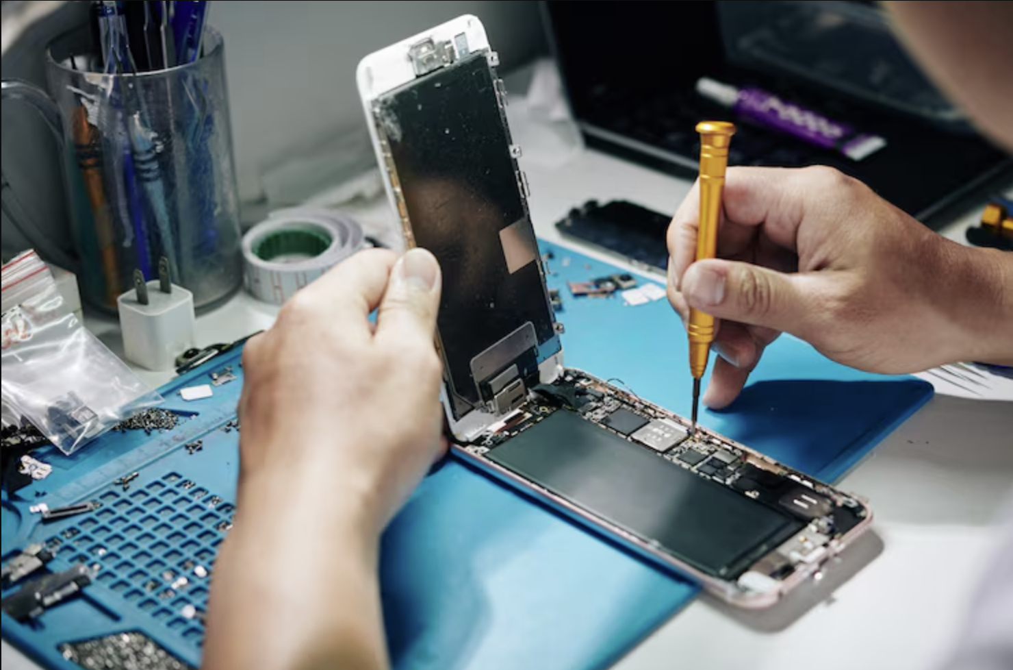 iPhone 14 Pro Screen Replacement